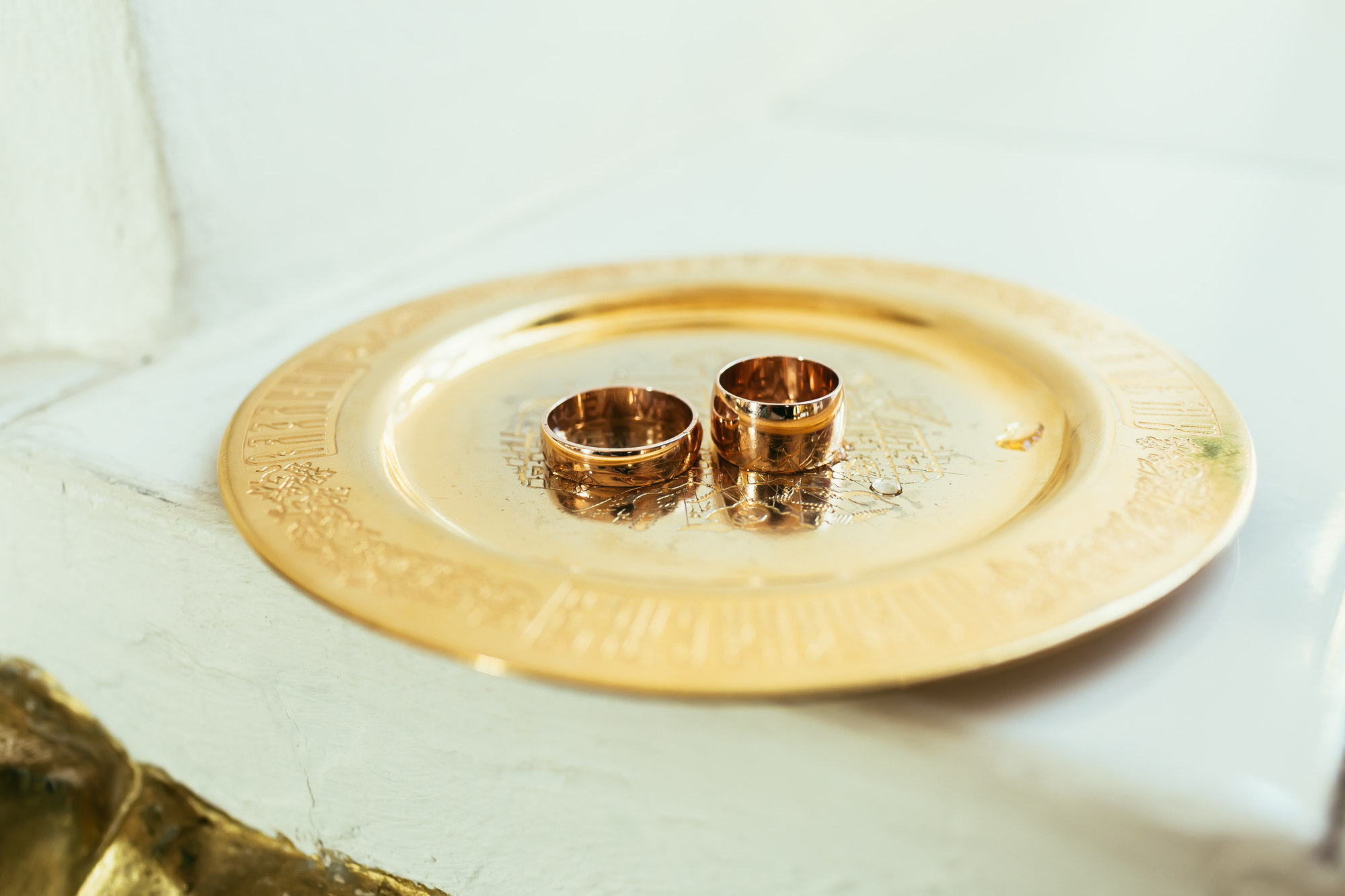 Dreifarbige Trauringe - moderne Ringe im coolen Materialmix